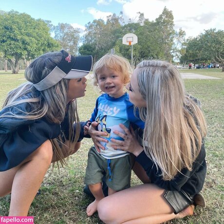 ティーンシーメールOnlyFans セクシーヌード 画像