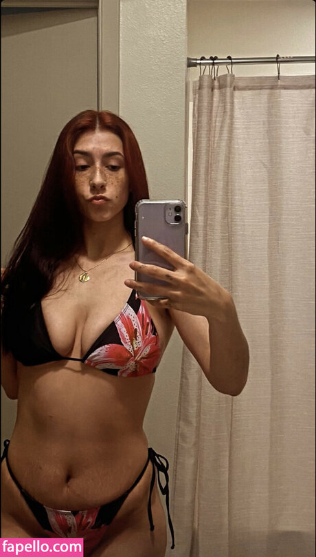 スターティーンオンリーファンズ セクシー裸 アーカイブ