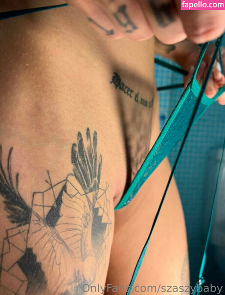 Szaszy baby スター 裸 写真