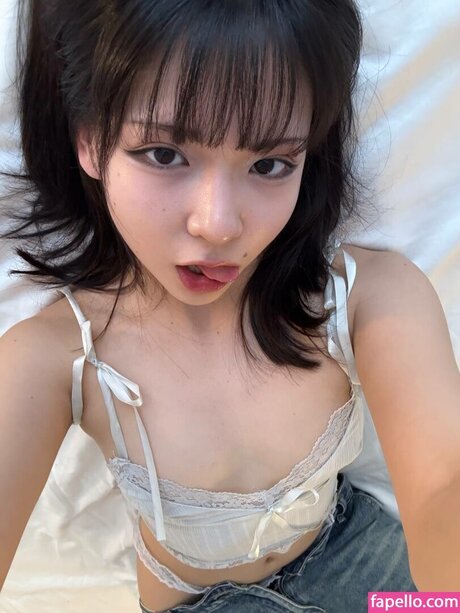 melana love 無料モデル 写真