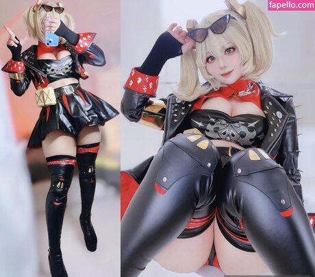 小人エボニーOnlyFans HD 画像