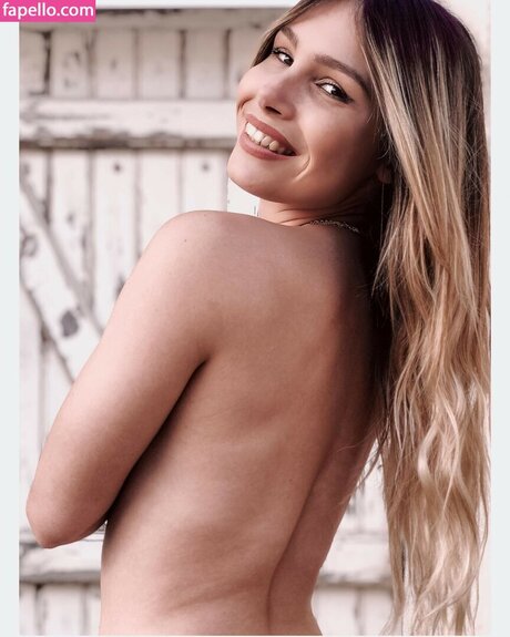 Tslanaxoxo スター ヌード 写真