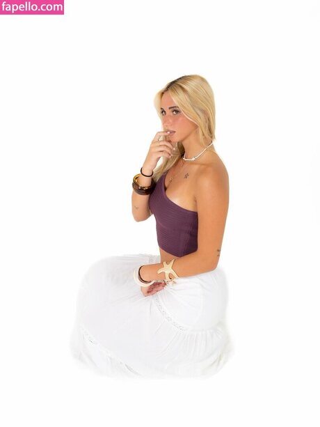 ブロンドオンリーファン 無料セックス 写真