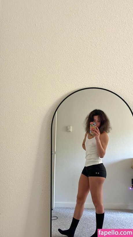 曲線美のティーンズOnlyFans ポルノ ギャラリー