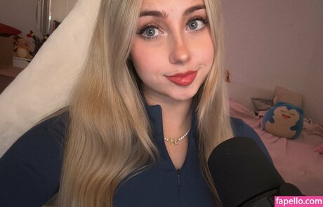 WandaWillow ポルノモデル 画像