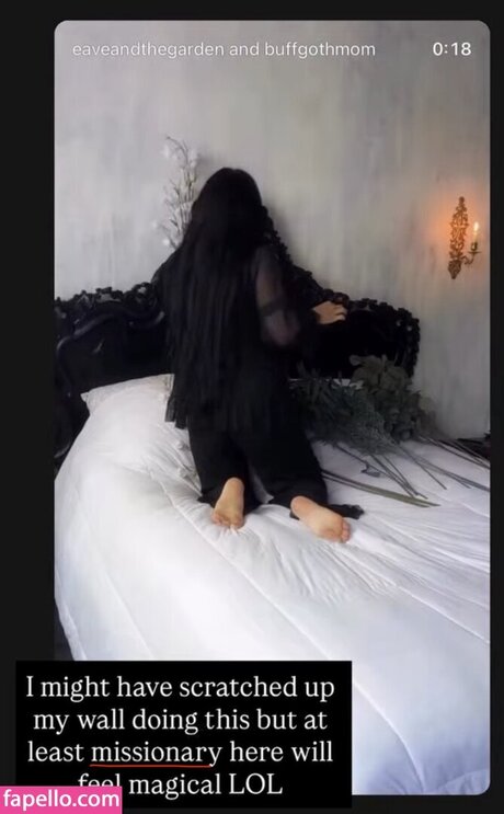 BuffGothMom ホットなポルノスター 写真