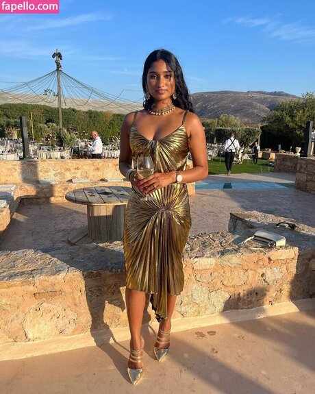 Varada Sethu 高品質モデル 写真