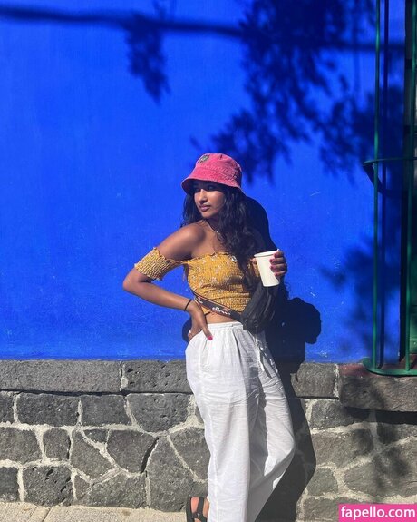 Varada Sethu 美しいスター ギャラリー