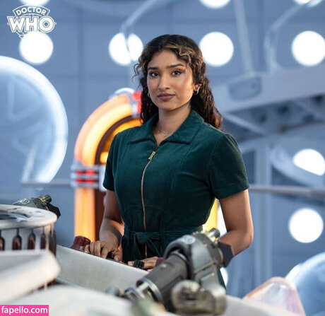 Varada Sethu アダルト女優 画像