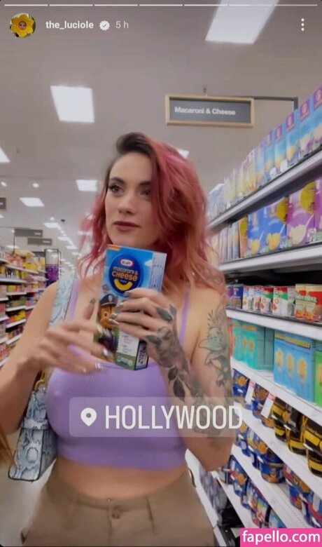 アジア人のタトゥー OnlyFans 美しいxxx 写真