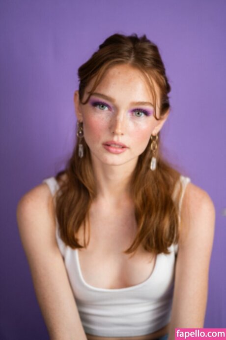 興奮したアジア人のOnlyFans アートヌード 写真