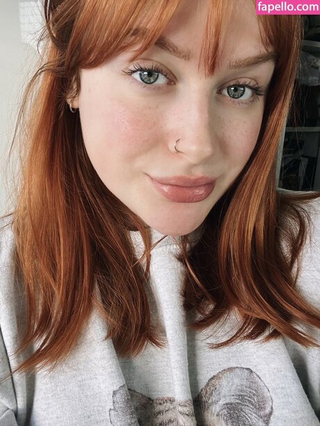 faefeet127 ホットなスター 写真