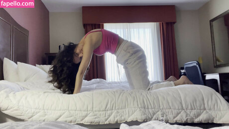 Amelia Harma スター ヌード 写真