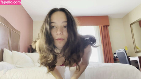 Amelia Harma ポルノスター 独占 写真