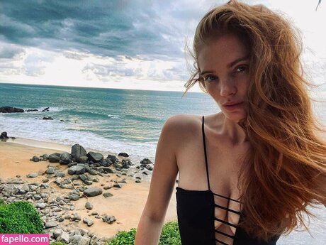 Alexina Graham 完璧なモデル 写真