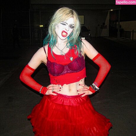 金髪の小柄なOnlyFans 無料ポルノ 画像