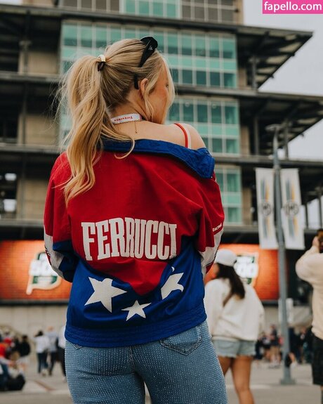 Lynzie Fulton 高品質モデル 写真