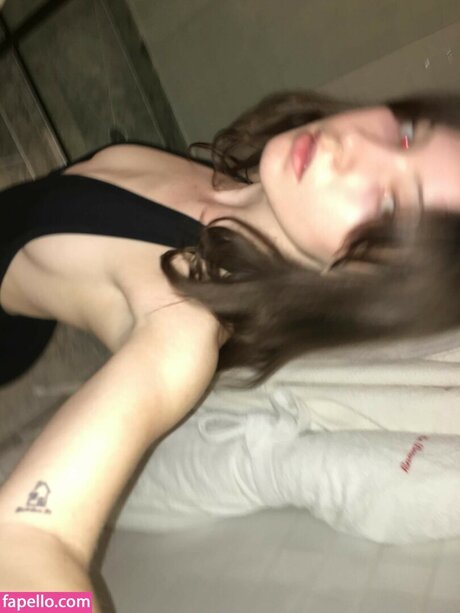 ティーンシーメールOnlyFans ポルノグラフィック 写真