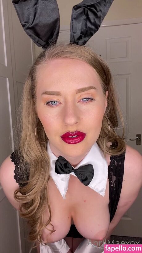 April Mae Xox ヌードモデル 画像