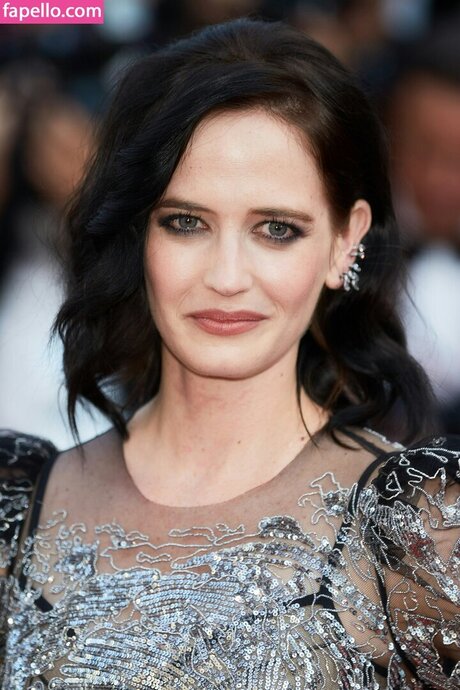 evagreen 可愛いモデル 写真