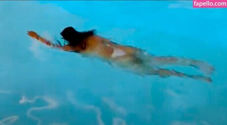 Avneet Kaur スターセックス 画像