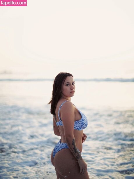 Sierra Elizabeth ヌードモデル 画像