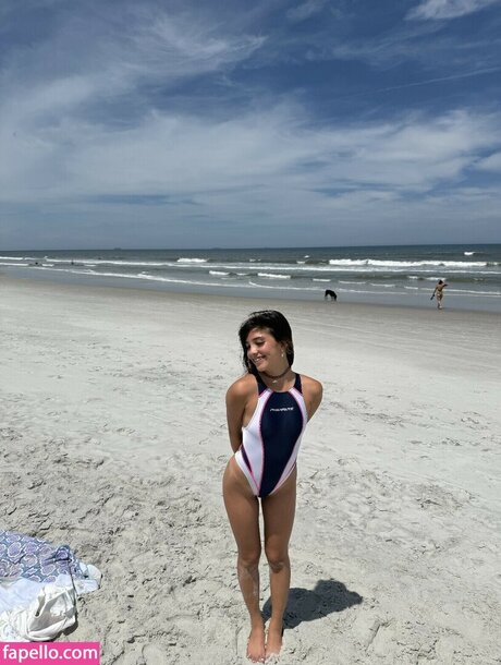 巨乳 射精 OnlyFans 美しいヌード 画像