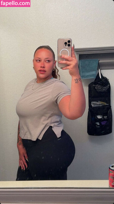 Mikayla Shea ポルノスター エロティック 写真