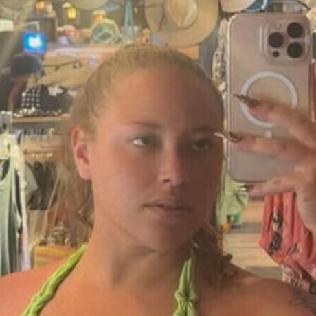 Mikayla Shea xxxモデル 画像