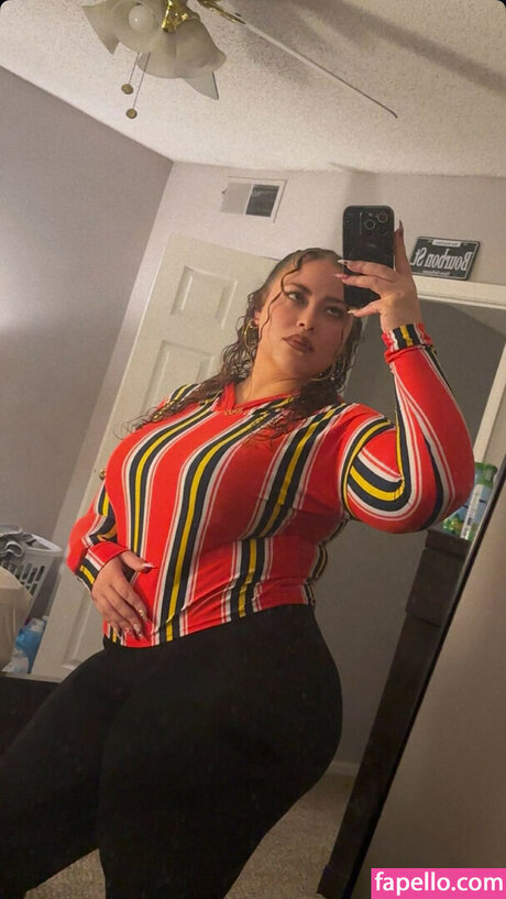 Mikayla Shea xxxモデル 画像