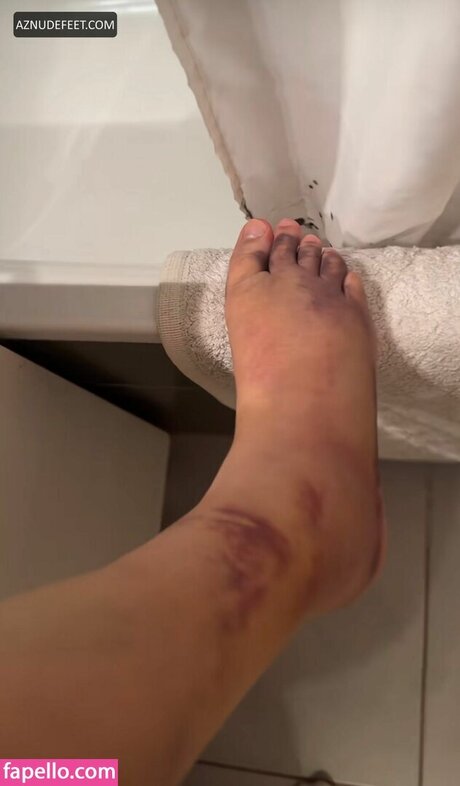 Juliette Arz ヌード女優 写真