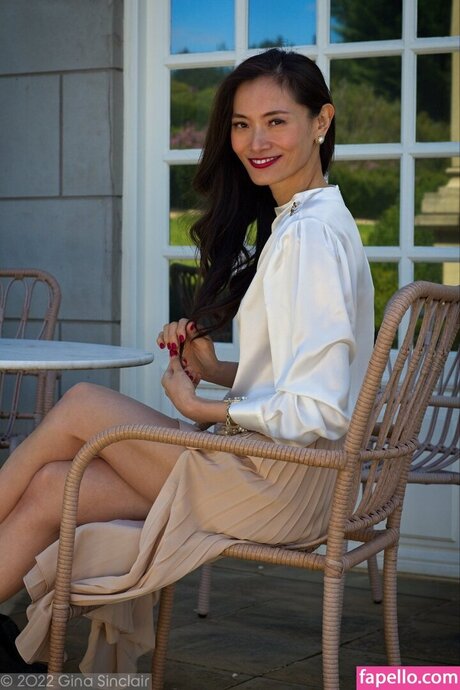 Gina Sinclair ポルノモデル 画像