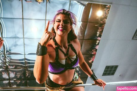 Lena Kross アートスター 写真