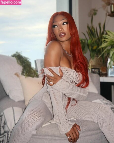 Mara Sade ポルノスター 写真