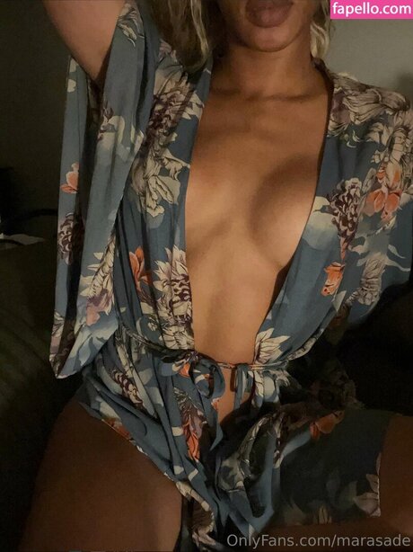 Mara Sade アートポルノスター 写真