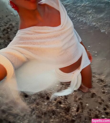 Alexandra Saint Mleux セックススター 写真