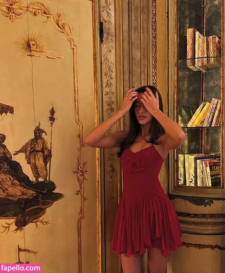 Alexandra Saint Mleux 可愛いモデル 写真