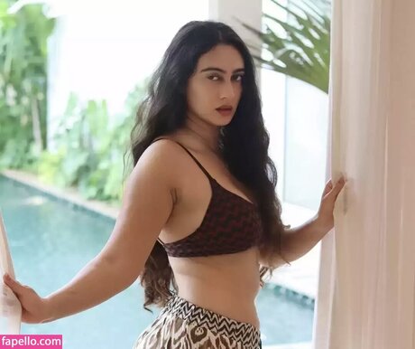 Megha Shukla ヌードスター 画像