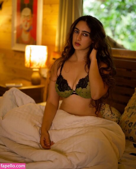 Megha Shukla セクシー女優 写真