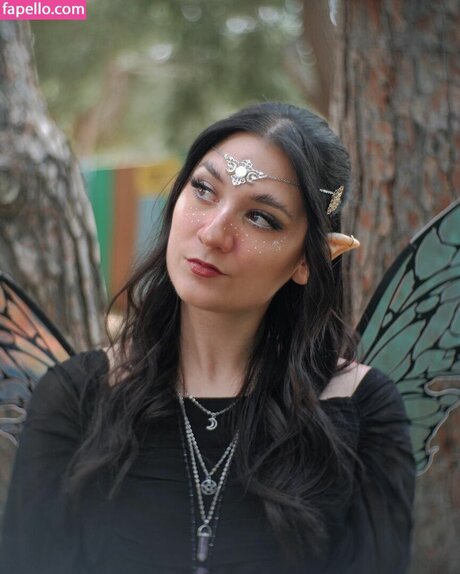 18歳のOnlyFans アートxxx 写真