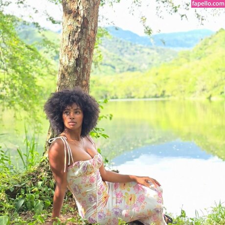 asmrスパイonlyfans 美しいヌード 写真