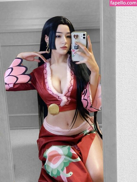 Timuko ポルノスター ヌード 写真