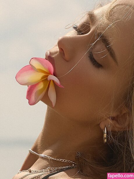 Atanasova Lera アート女優 画像