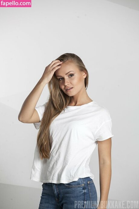 痩せた金髪の熟女OnlyFans 無料ポルノ 画像