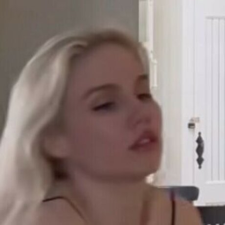 お金 OnlyFans ポルノ 画像