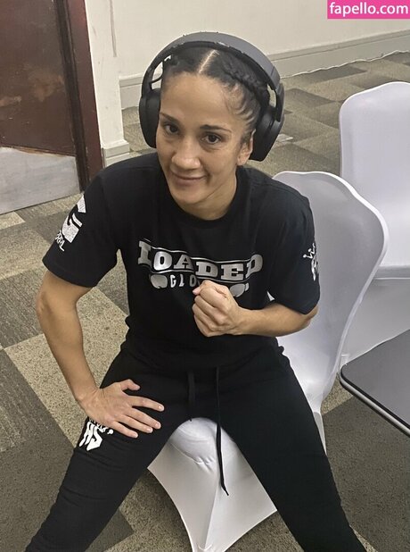 Amanda Serrano 完璧なモデル 画像