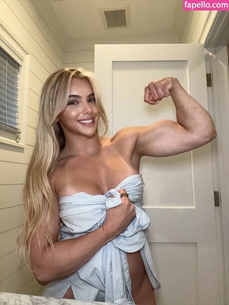 Gracie Parker ホットなモデル 写真