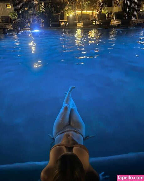 helendlavega 無料のポルノスター 写真