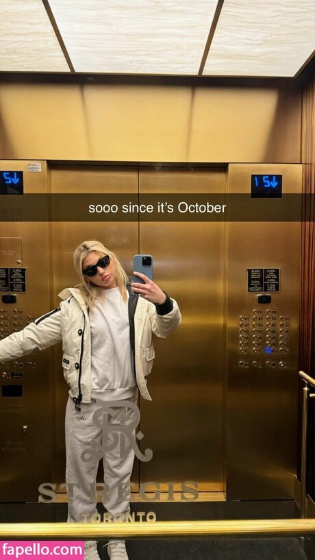 興奮した熟女OnlyFans ヌード 写真