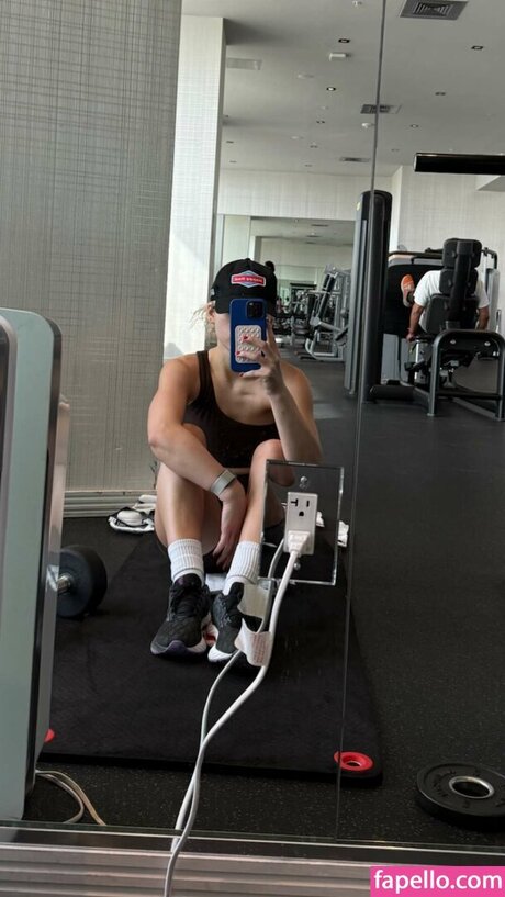 巨乳のマンコOnlyFans 美しいポルノ 写真